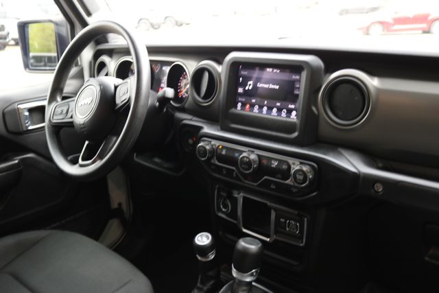 Used Car 2022 Jeep Gladiator  Sport For Sale Under $35,000 In Austin, Texas