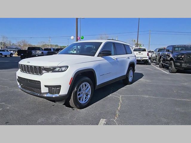 2026 Jeep Grand Cherokee L Laredo 4x2
