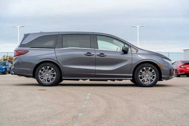 2025 Honda Odyssey Touring 8