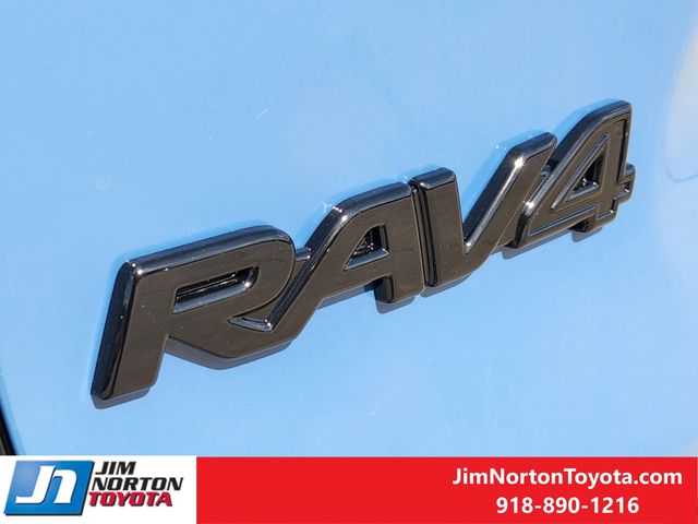 2024 Toyota RAV4 Hybrid XSE 8