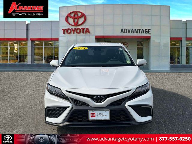 View vehicle photo 2