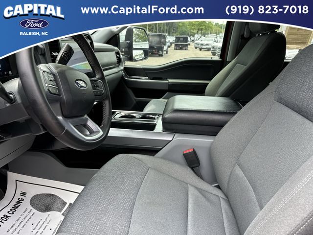 Used 2025 Red Ford XLT image 18