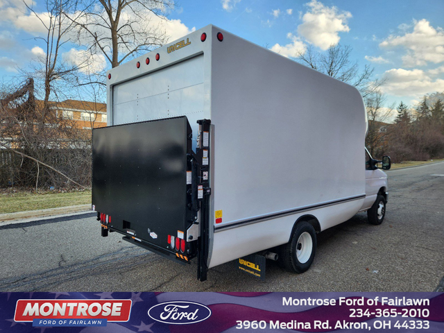 2024 Ford E-450SD Base 4