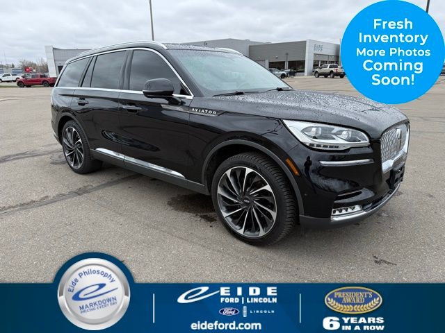 Infinite Black Metallic Clearcoat 2022 Lincoln Aviator Reserve AWD SUV / Crossover All-Wheel Drive Automatic