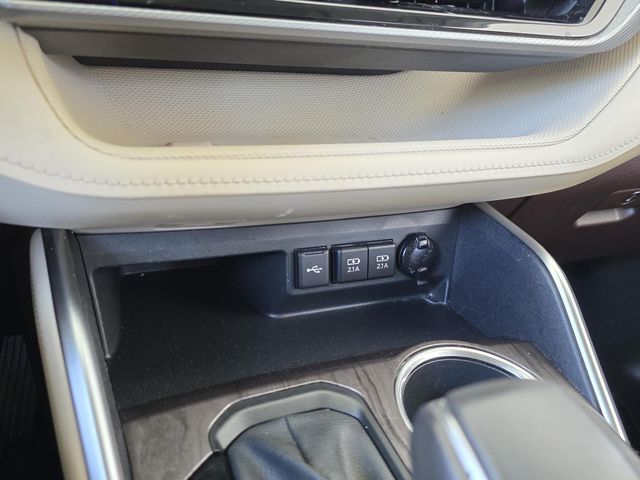 Used 2021 Toyota Highlander SUV
