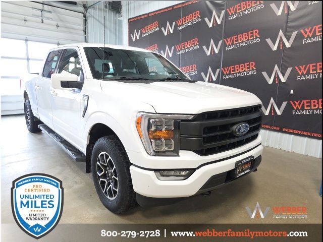 Oxford White 2022 Ford F-150 Lariat SuperCrew 4WD Pickup Truck Four-Wheel Drive Automatic
