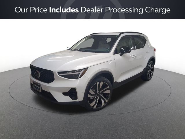Crystal White 2024 Volvo XC40 SUV / Crossover All-Wheel Drive Automatic