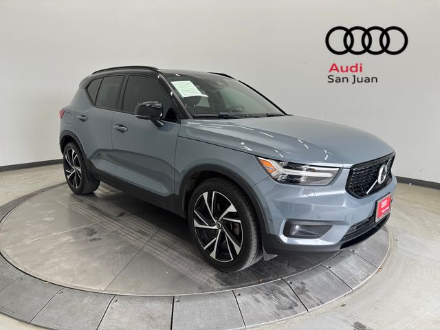 2022 Volvo XC40 T4 R-Design FWD