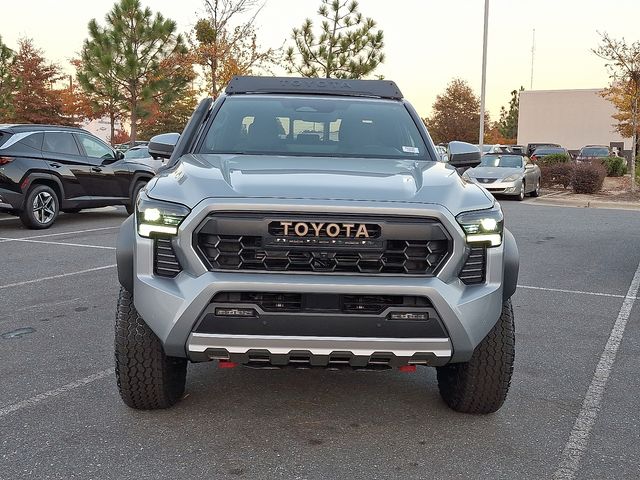 2025 Toyota Tacoma Trailhunter Double Cab photo 2