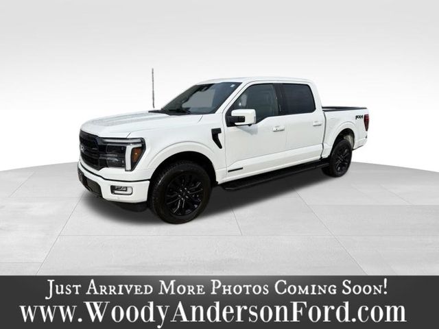 Star White Metallic Tri-Coat 2024 Ford F-150 Lariat SuperCrew 4WD Pickup Truck Four-Wheel Drive Automatic