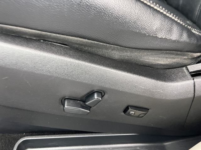 2014 Billet Silver Metallic Clearcoat Chrysler Town & Country Touring FWD Van