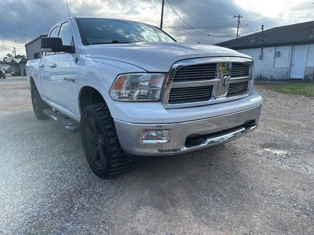 Bright White 2010 Dodge RAM 1500 SLT Quad Cab 4WD Pickup Truck Four-Wheel Drive 5-Speed Automatic