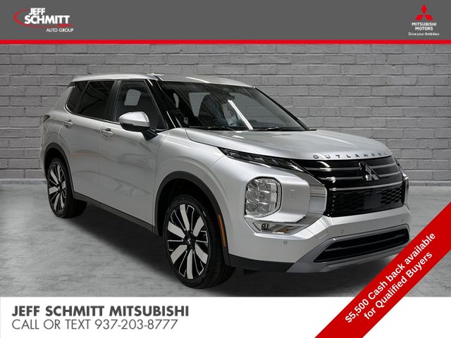 Alloy Silver Metallic 2026 Mitsubishi Outlander SUV / Crossover Front-Wheel Drive Continuously Variable Transmission