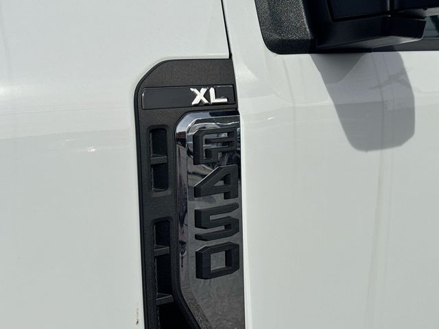 New 2026 Oxford White Ford F-450® XL image 10