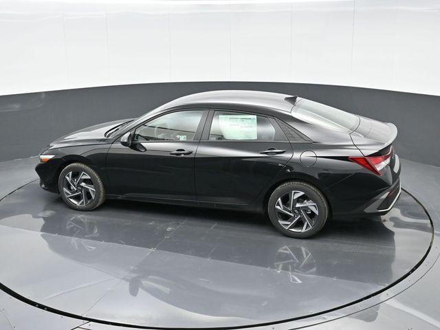 2025 Hyundai Elantra SEL 23