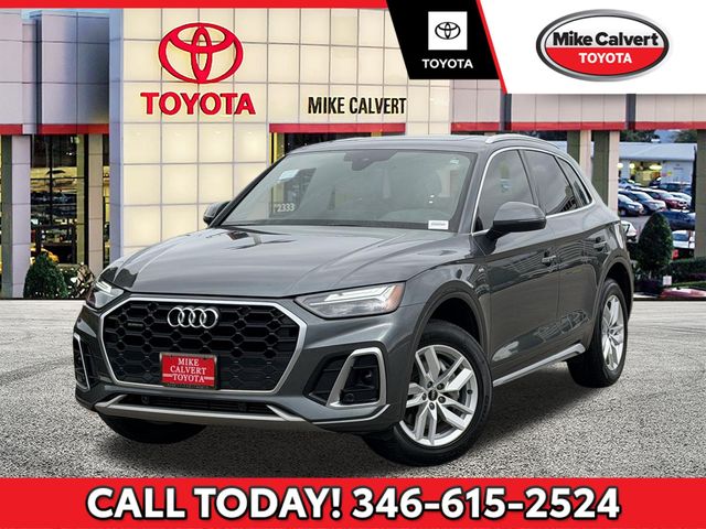 Daytona Gray Pearl Effect 2022 Audi Q5 quattro Premium S Line 45 TFSI SUV / Crossover All-Wheel Drive 7-Speed Automatic