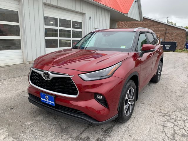 Used 2023 Toyota Highlander SUV