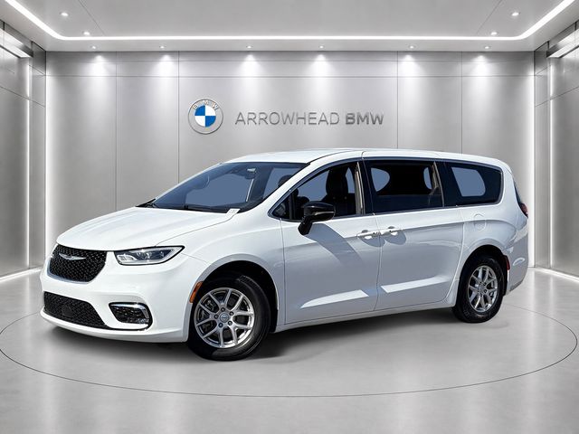 Bright White Clearcoat 2026 Chrysler Pacifica Minivan Front-Wheel Drive 9-Speed Automatic