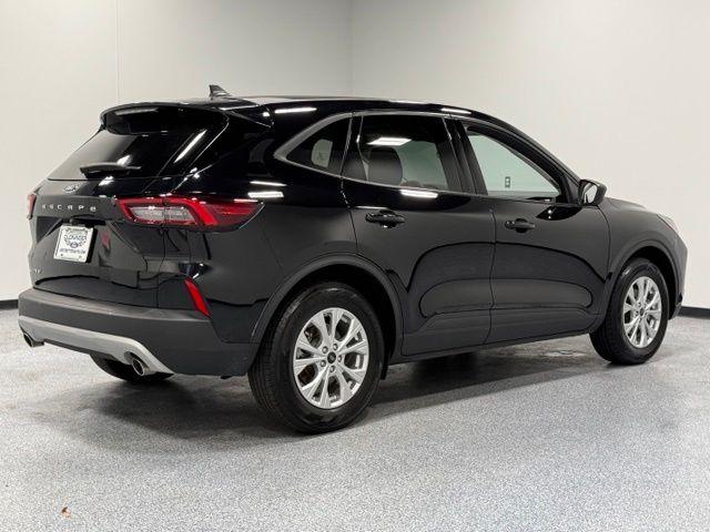 Used 2025 Black Ford Active image 8