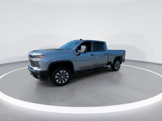 Used 2025 Gray Chevrolet Custom image 4