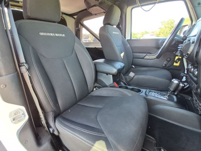 Used 2018 White Jeep Sport image 34