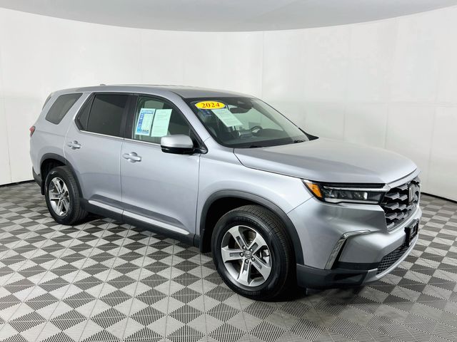 Lunar Silver Metallic 2024 Honda Pilot SUV / Crossover Front-Wheel Drive Automatic