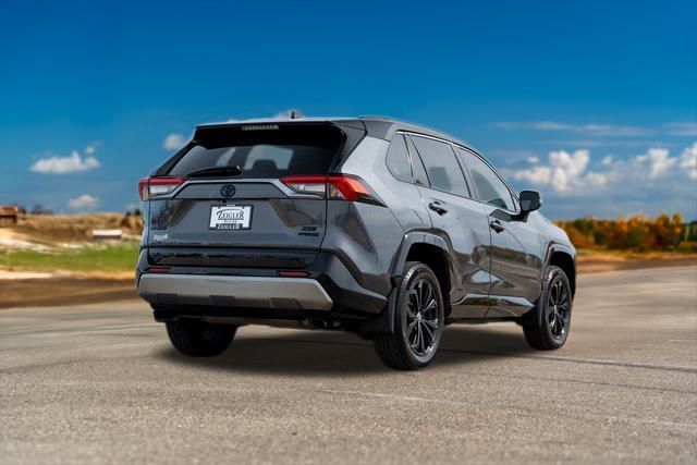 2023 Toyota RAV4 Hybrid XSE 7