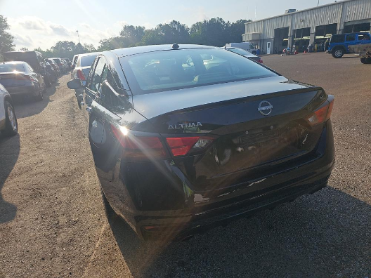2023 Nissan Altima 2.5 SL photo