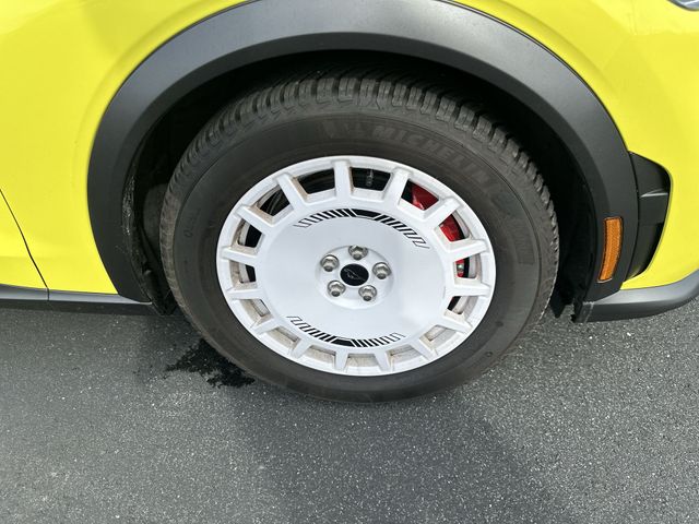 Used 2025 Yellow Ford GT image 19