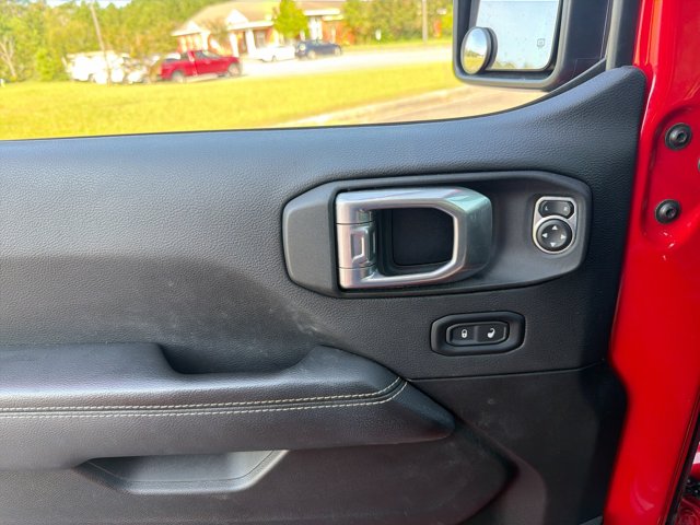 Used 2021 Red Jeep Overland image 15