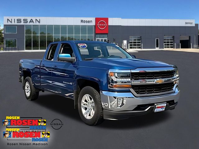 Deep Ocean Blue Metallic 2017 Chevrolet Silverado 1500 Pickup Truck Four-Wheel Drive 6-Speed Automatic Overdrive