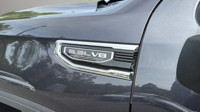 Used 2025 Silver GMC SLT image 37
