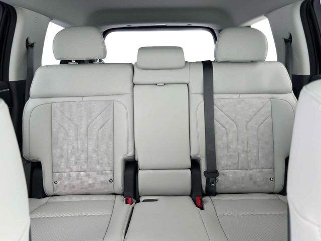 New 2026 Black Hyundai SEL image 16