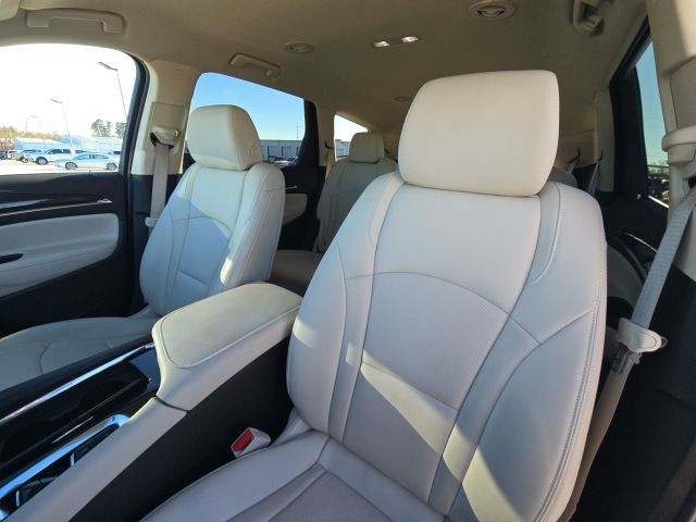 2023 Buick Enclave Essence:C02531