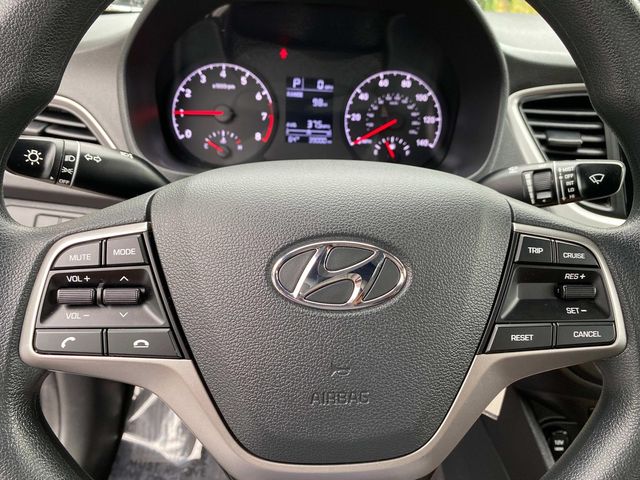 2019 Hyundai Accent SE 12