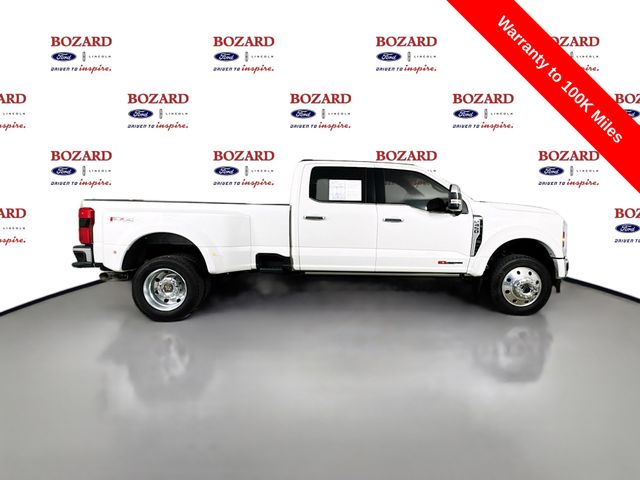 2024 Star White Metallic Tri-Coat Ford Super Duty F-450 DRW King Ranch DRW 4X4 Truck