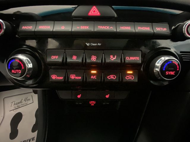 Used 2022 White Kia EX image 18