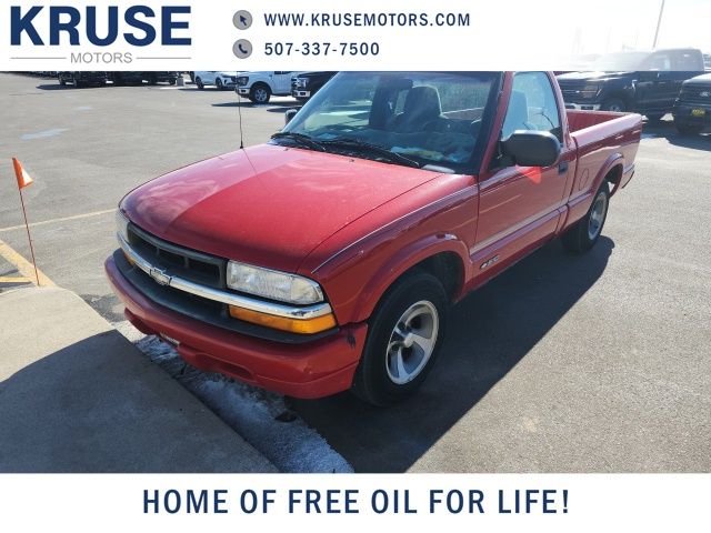 1999 Chevrolet S-10 LS RWD