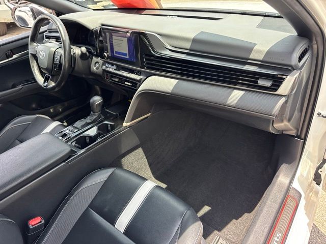 2025 Toyota Camry SE - Photo 22