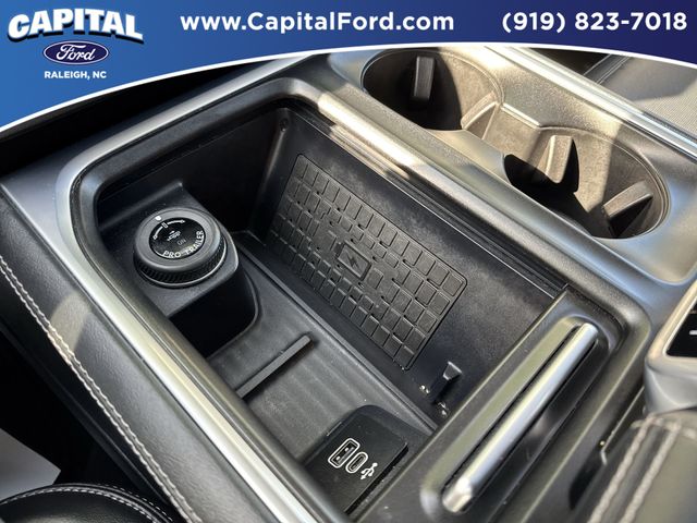 Certified Used 2025 Oxford White Ford Platinum image 32