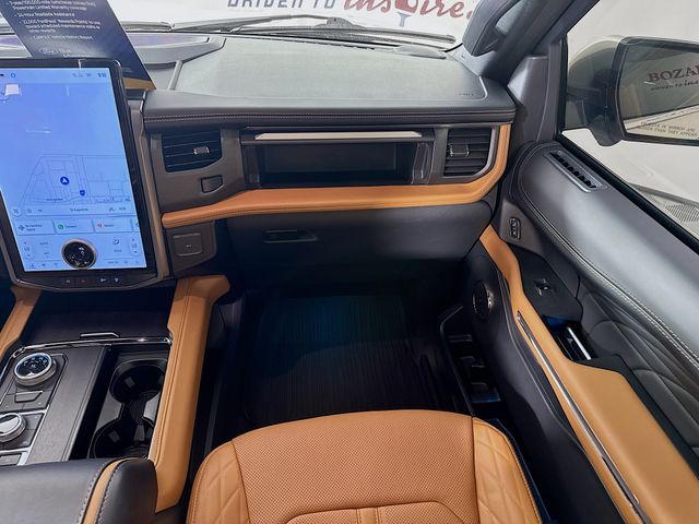2024 Star White Metallic Tri-Coat Ford Expedition Max Platinum 4X4 SUV