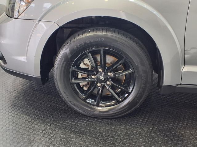 2019 Dodge Journey SE Silver at North Houston Mitsubishi