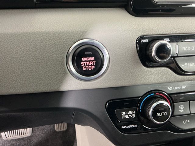 Used 2017 Gray Kia Touring image 23