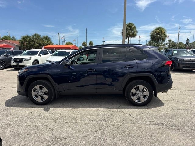 2024 Toyota RAV4 XLE - Photo 6