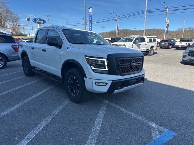 2021 Nissan Titan PRO-4X Crew Cab 4WD