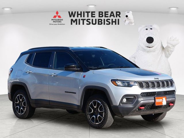 Silver Zynith Metallic Clearcoat 2025 Jeep Compass Trailhawk 4WD SUV / Crossover Four-Wheel Drive 8-Speed Automatic