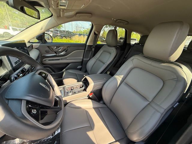 2025 Lincoln Corsair Premiere photo