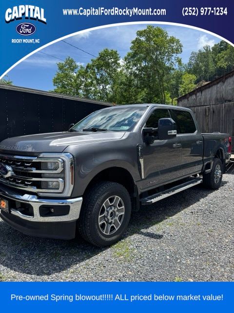 Carbonized Gray Metallic 2024 Ford F-250 Super Duty Pickup Truck Four-Wheel Drive Automatic