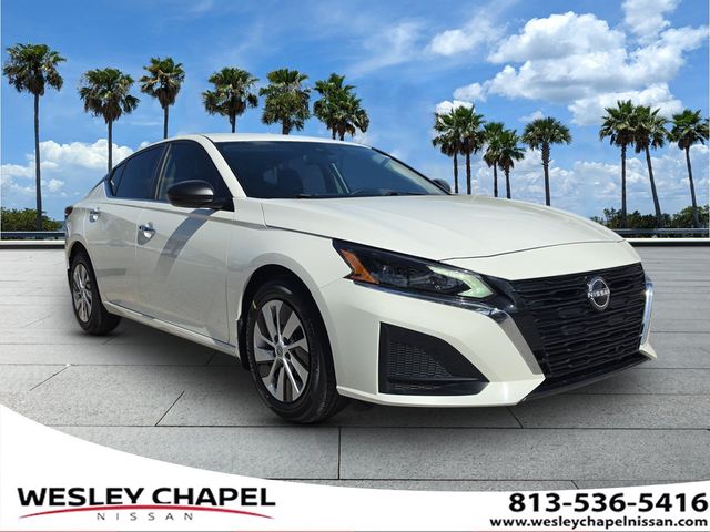 Glacier White 2025 Nissan Altima Sedan Front-Wheel Drive Continuously Variable Transmission