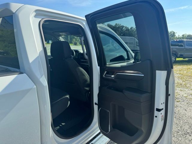 Used 2023 White Chevrolet LT image 14